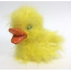 Pato con plumas amarillas. 13x12 cms