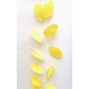 Guirnalda de papel con huevos amarillos