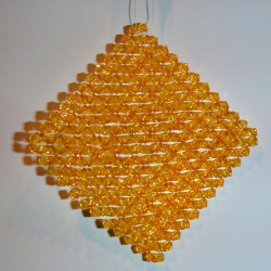 Colgante abalorios dorados 9.5x9.5 cms c/12 uds